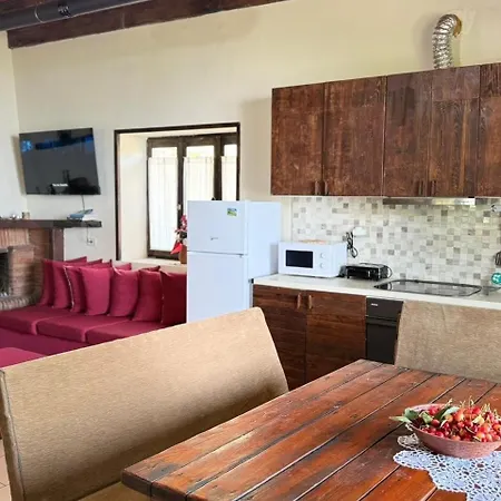 Апартаменты Quiet Near - Scenic Balcony & Garden *
