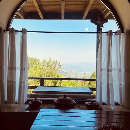 Lägenhet Quiet Near - Scenic Balcony & Garden Berat