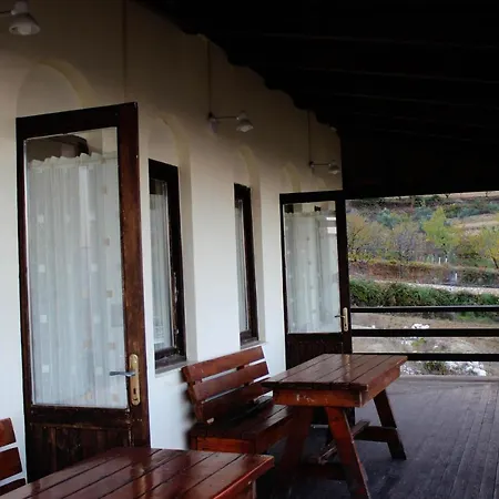 Quiet Near - Scenic Balcony & Garden Berat