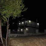 Quiet Near - Scenic Balcony & Garden Berat