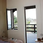 Quiet Near - Scenic Balcony & Garden Daire Berat