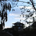 Quiet Near - Scenic Balcony & Garden *