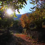 Apartamento Quiet Near - Scenic Balcony & Garden *
