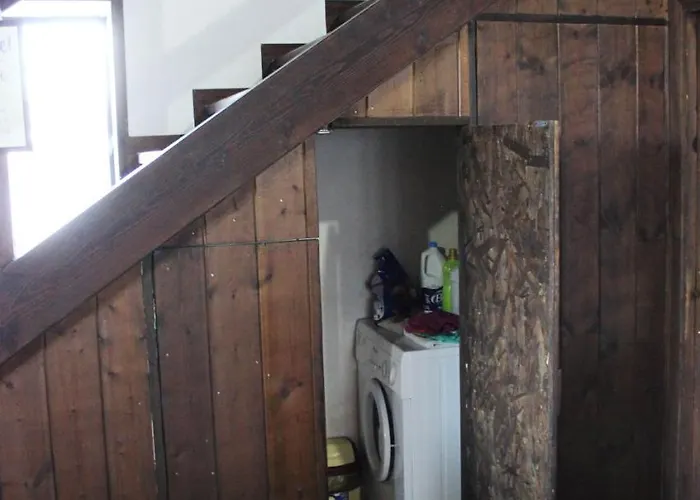 Quiet Near - Scenic Balcony & Garden Berat