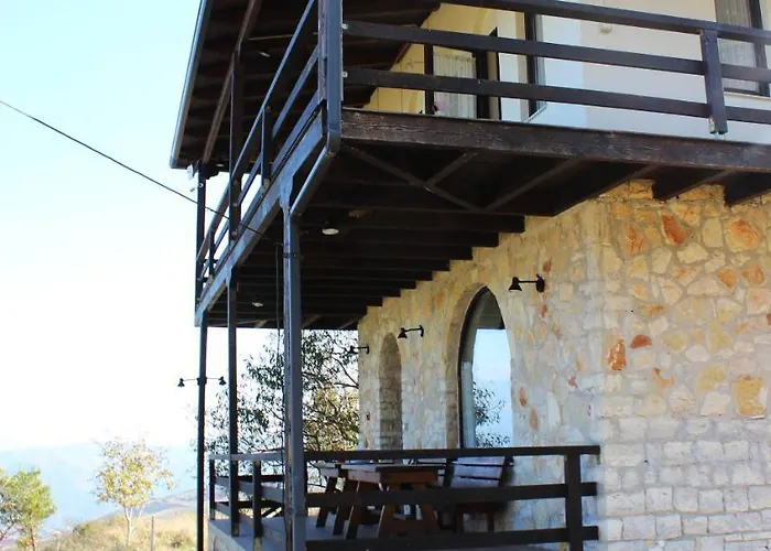 Quiet Near - Scenic Balcony & Garden