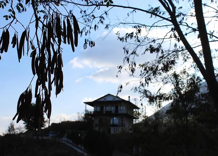 Quiet Near - Scenic Balcony & Garden *