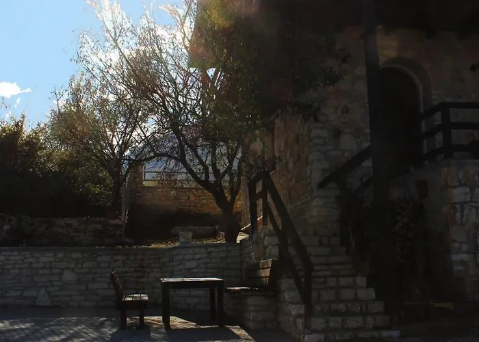 아파트 Quiet Near - Scenic Balcony & Garden