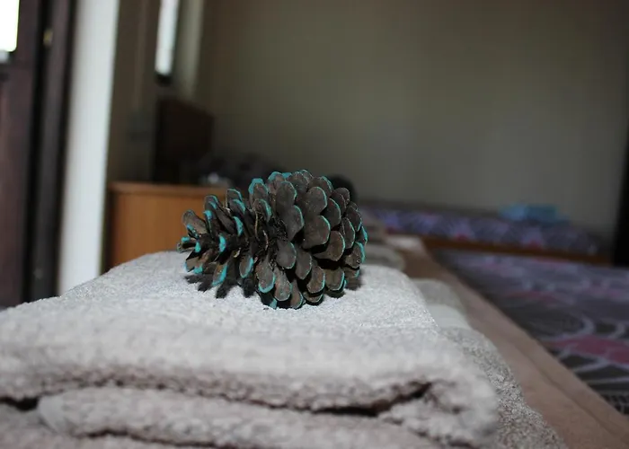 아파트 Quiet Near - Scenic Balcony & Garden 베라트